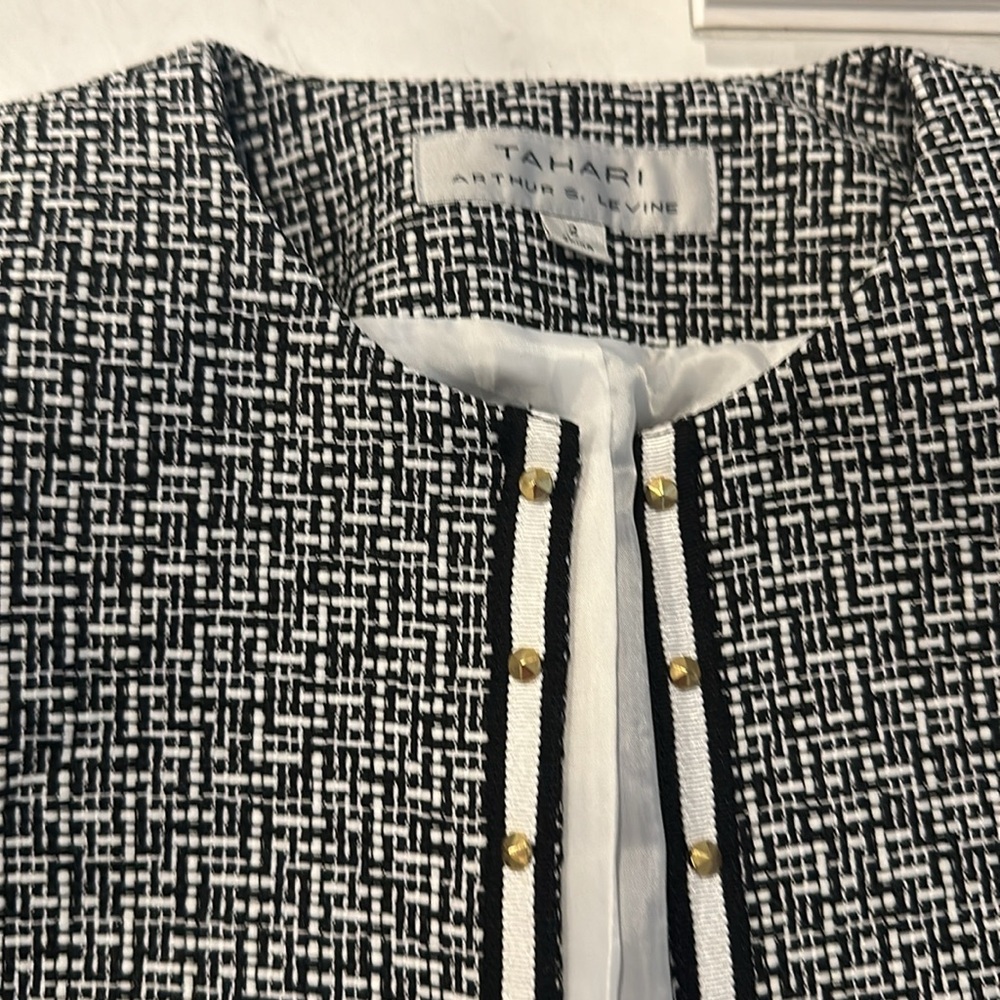 Tahari tweed blazer with gold studs - Picture 2 of 4